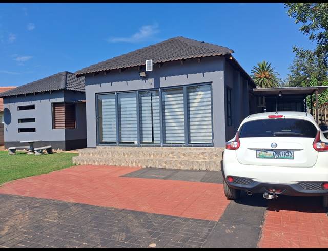 3 BEDROOM FREESTANDING SOLD IN STILFONTEIN EXT 3
